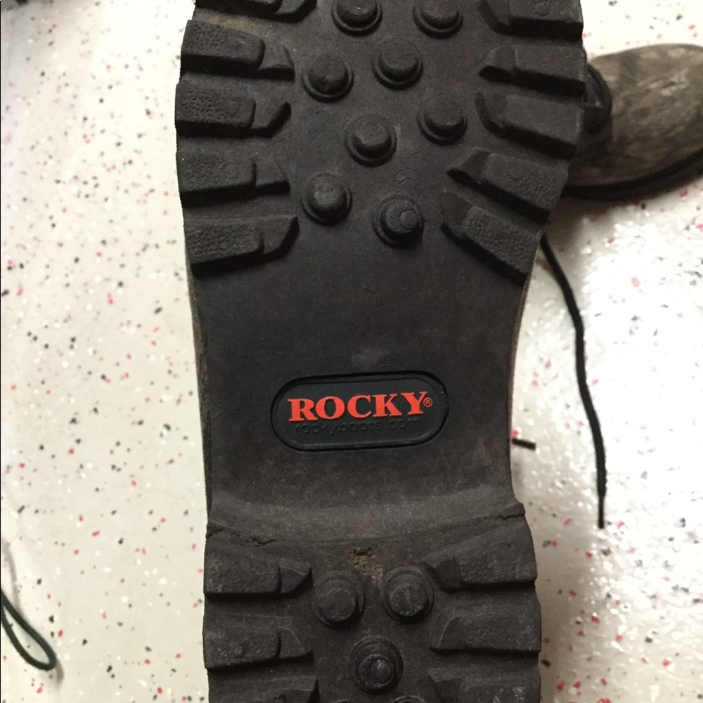 Boots - Picture 4 of 5